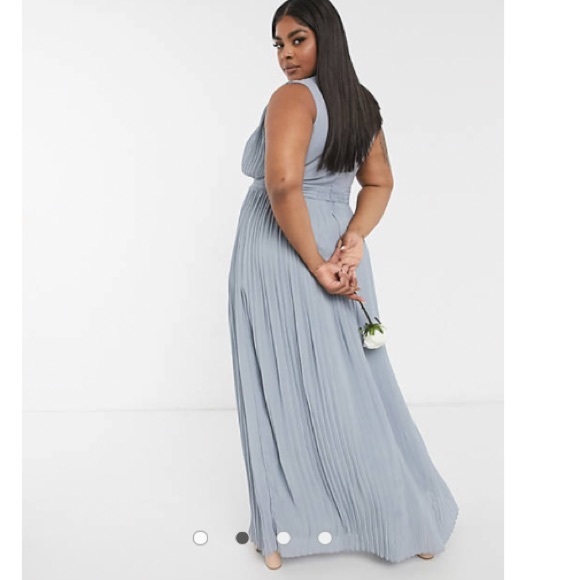ASOS TFNC plus bridesmaid pleated dusty blue maxi - Picture 2 of 5